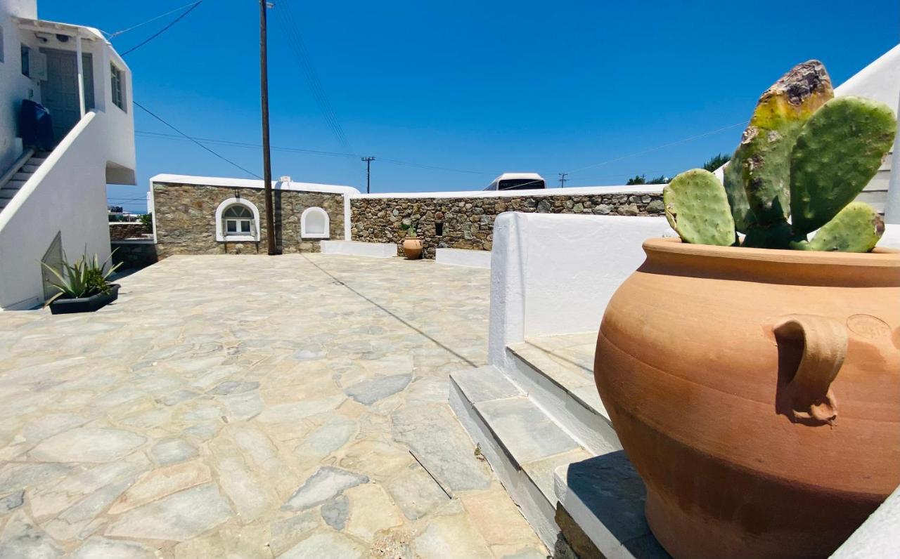 Sing And Blossom Accommodation Mykonos Town Exterior foto